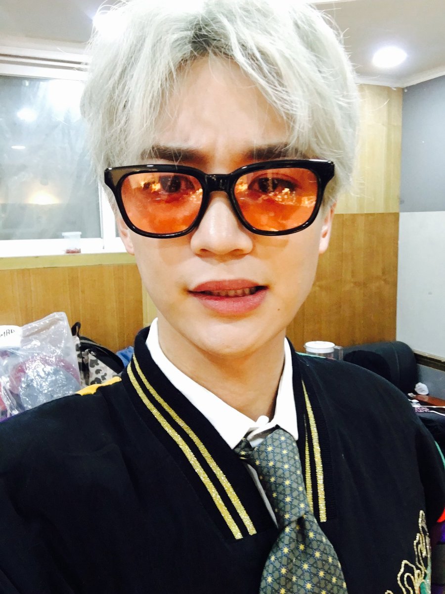 meusconceptions's tweet photo. minho sending pics from 1of1 era…. His phone is like the library of alexandria https://t.co/Oun8kzbdqg