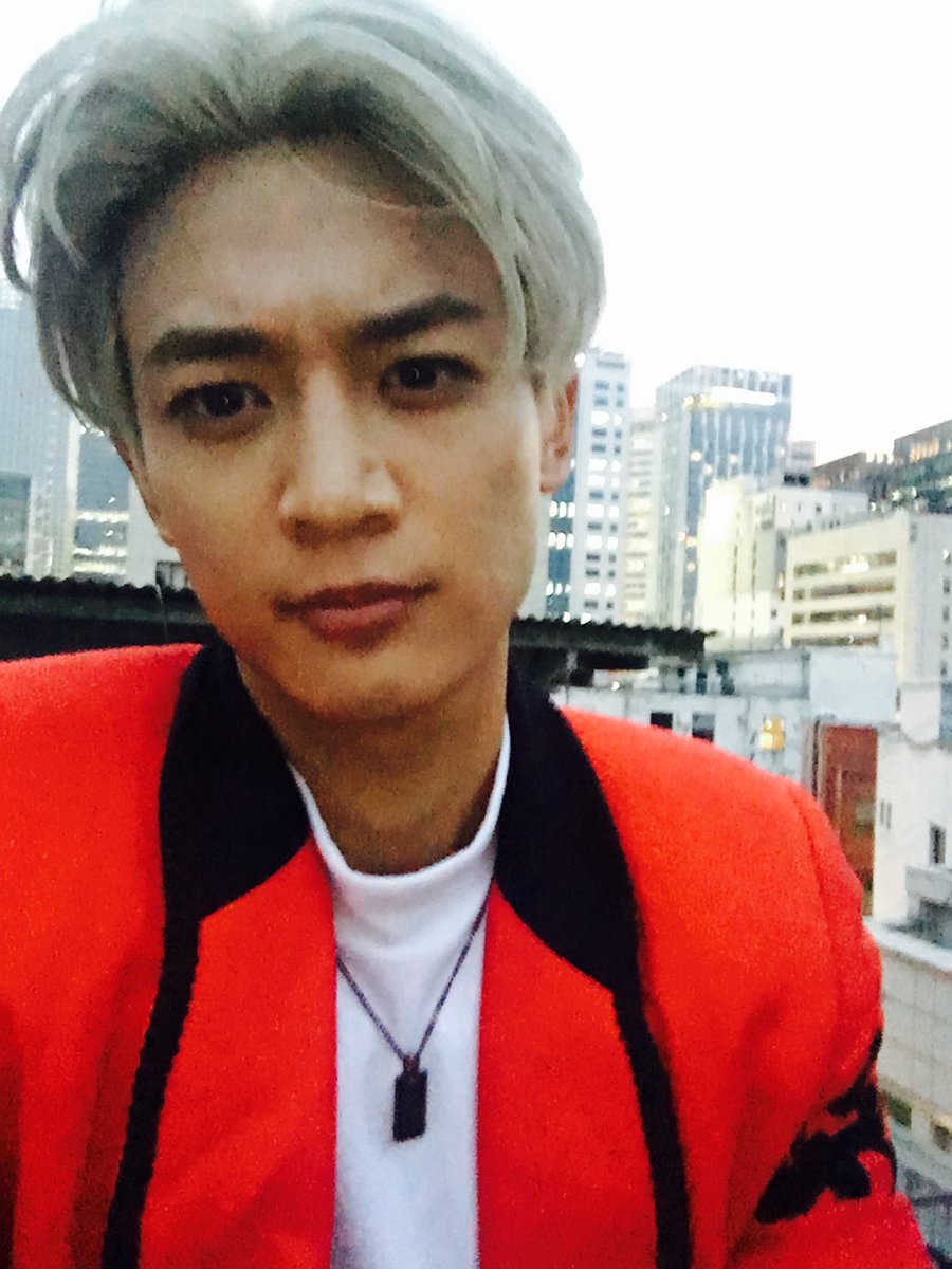 meusconceptions's tweet photo. minho sending pics from 1of1 era…. His phone is like the library of alexandria https://t.co/Oun8kzbdqg