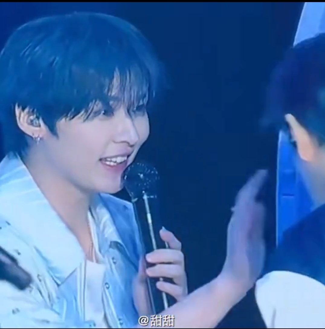 Kiwiii_iiii's tweet photo. Visual proof of when authors say, "When he looked at him, his eyes softened" https://t.co/obP0hTrEZi