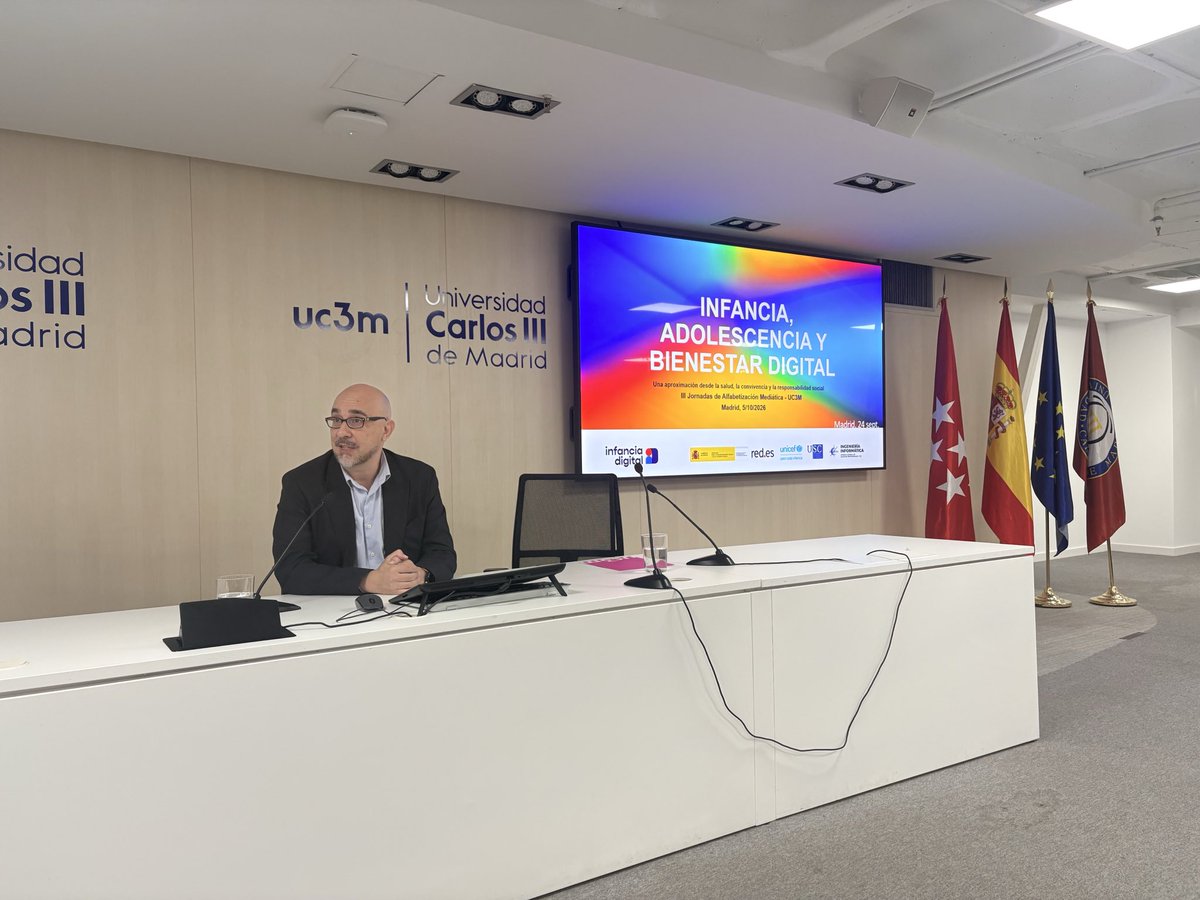 evaherrero's tweet photo. @GuadixNacho presenta los principales datos del estudio Infancia Digital realizado por @unicef_es en las III Jornadas sobre Alfabetización Mediática en la @uc3m #AMI2026 https://t.co/pRrwvTqjWY
