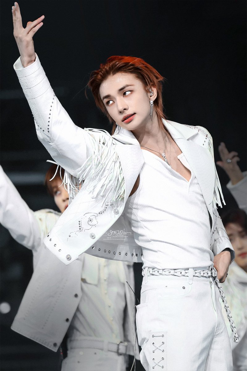 songfly33's tweet photo. 춤을 춰요 나의 에스메랄럿 https://t.co/rQrBLgXlwn