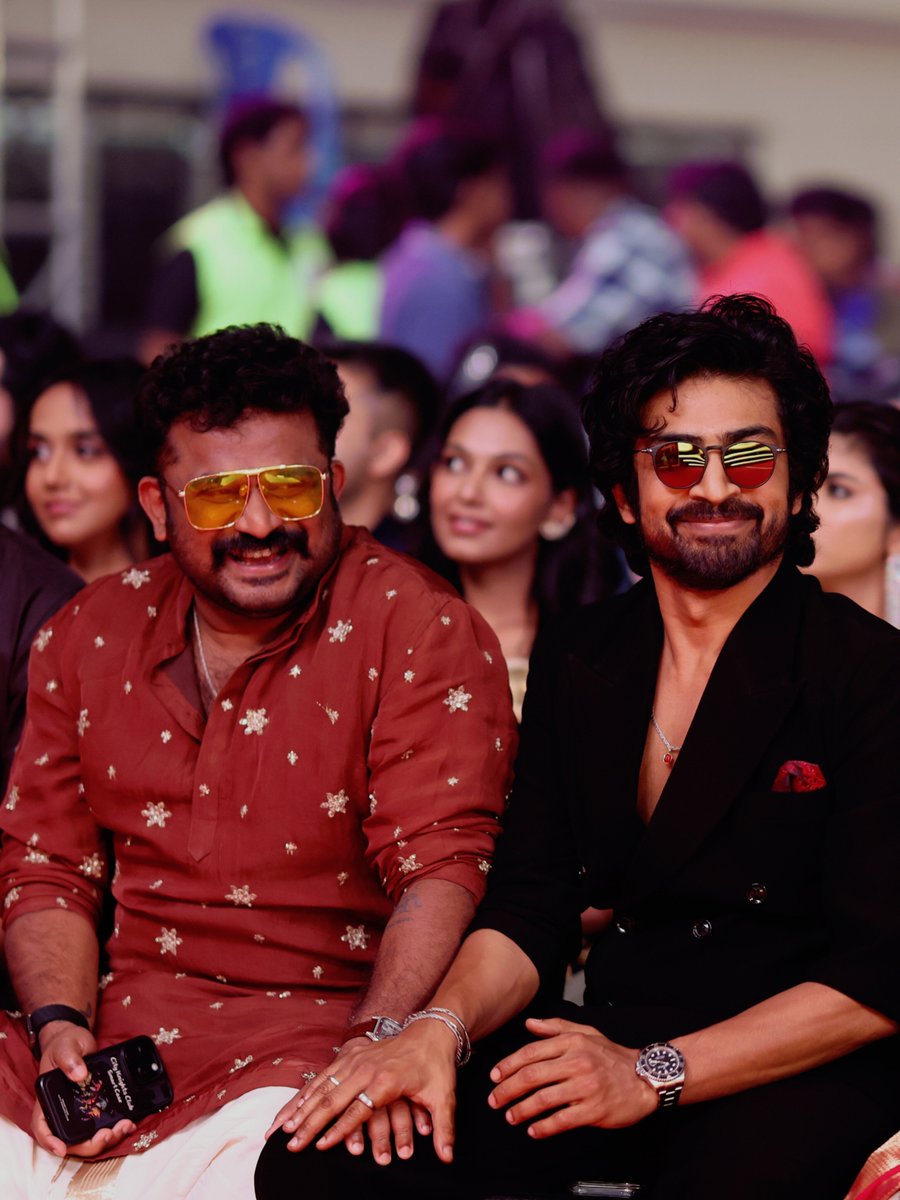 siima's tweet photo. A lovely moment of cinema and camaraderie as Thudarum director Tharun Moorthy shares candid moments with Nivin Pauly, Basil Joseph, Vijay Yesudas and Arjun Das. A beautiful coming together of talent, friendship and cinema.

@talk2tharun @NivinOfficial @basiljoseph25 @IAMVIJAYYESUDAS @iam_arjundas

#NEXASIIMA2026 #SIIMA2026 #MalayalamCinema #SouthCinema
