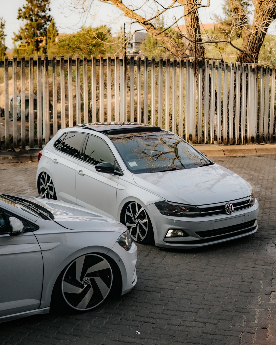 VolkswagenSA's tweet photo. The group chat said, "Let's meet up."
The Polo 'Playas' understood the assignment.
Want to be featured on #FanFridays? Tap (https://t.co/Dg9djTmhj6), select "Upload your media" and include your social handles.
๐ธ: https://t.co/JGHzj9VfBS
#Volkswagen #VWPolo #30YearsofPolo https://t.co/SP4757TbWT