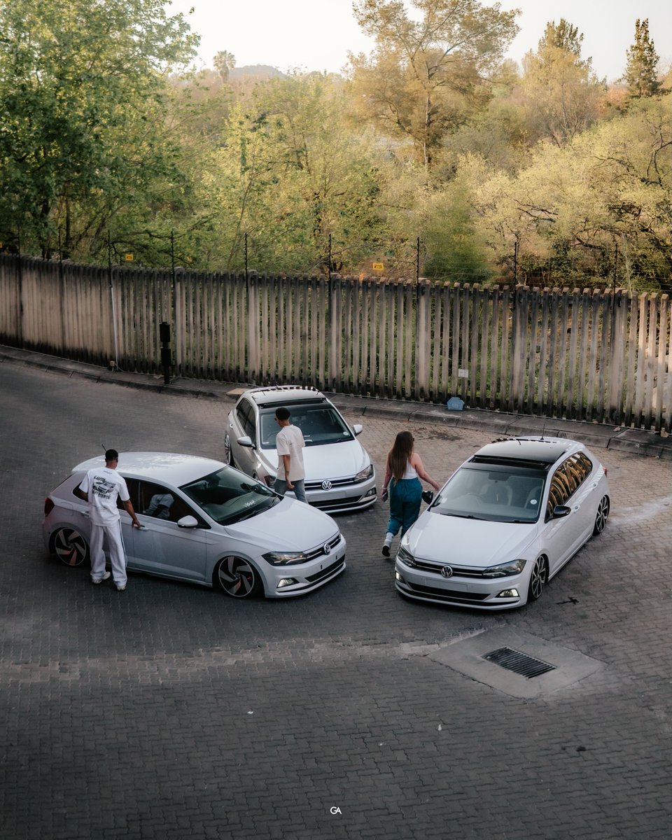 VolkswagenSA's tweet photo. The group chat said, "Let's meet up."
The Polo 'Playas' understood the assignment.
Want to be featured on #FanFridays? Tap (https://t.co/Dg9djTmhj6), select "Upload your media" and include your social handles.
๐ธ: https://t.co/JGHzj9VfBS
#Volkswagen #VWPolo #30YearsofPolo https://t.co/SP4757TbWT