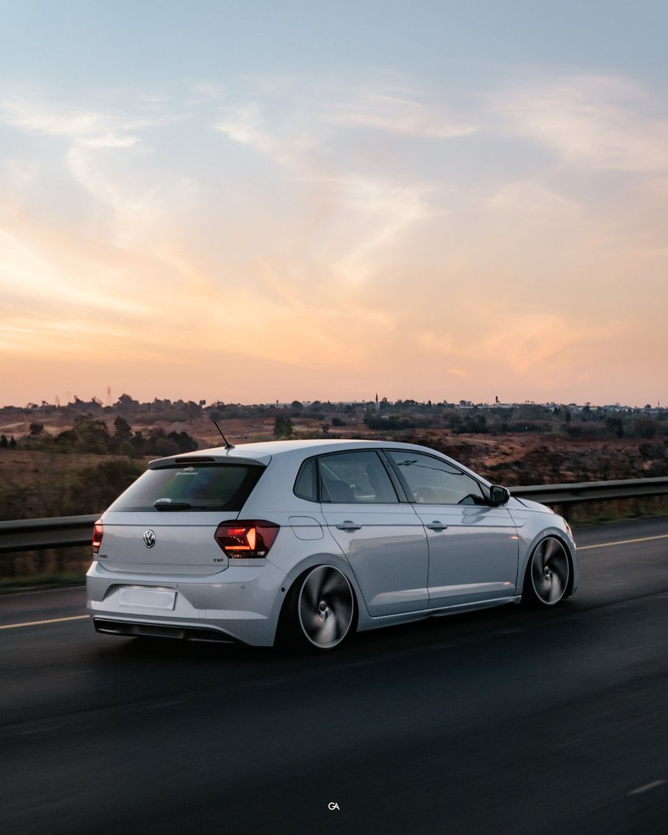 VolkswagenSA's tweet photo. The group chat said, "Let's meet up."
The Polo 'Playas' understood the assignment.
Want to be featured on #FanFridays? Tap (https://t.co/Dg9djTmhj6), select "Upload your media" and include your social handles.
๐ธ: https://t.co/JGHzj9VfBS
#Volkswagen #VWPolo #30YearsofPolo https://t.co/SP4757TbWT