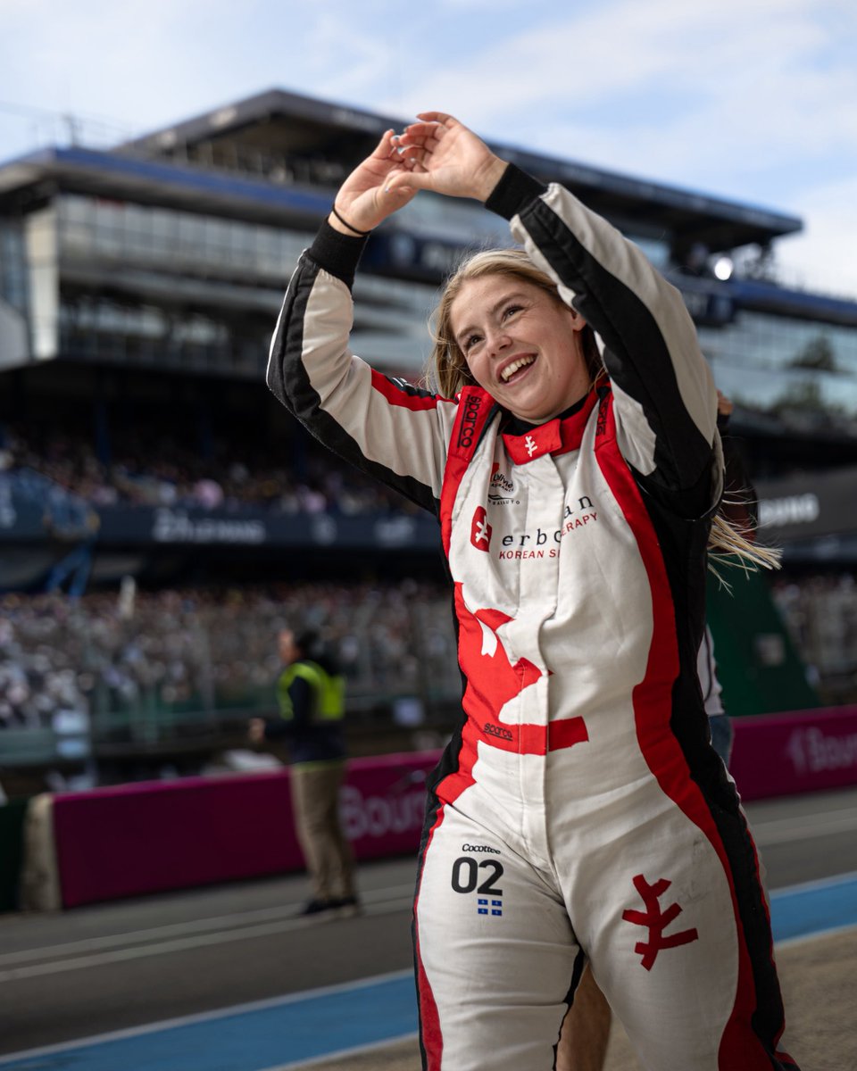 FFSportAuto's tweet photo. GP Explorer : The Last Race, c’était il y a un an déjà 🤩

Du 3 au 5 octobre 2025, Squeezie réunissait les 24 pilotes pour faire vibrer une dernière fois le circuit Bugatti du Mans 🏎️🔥

Un week-end riche en émotions et en souvenirs 🥹

#FFSA #GPExplorer https://t.co/m5PkreXSeX