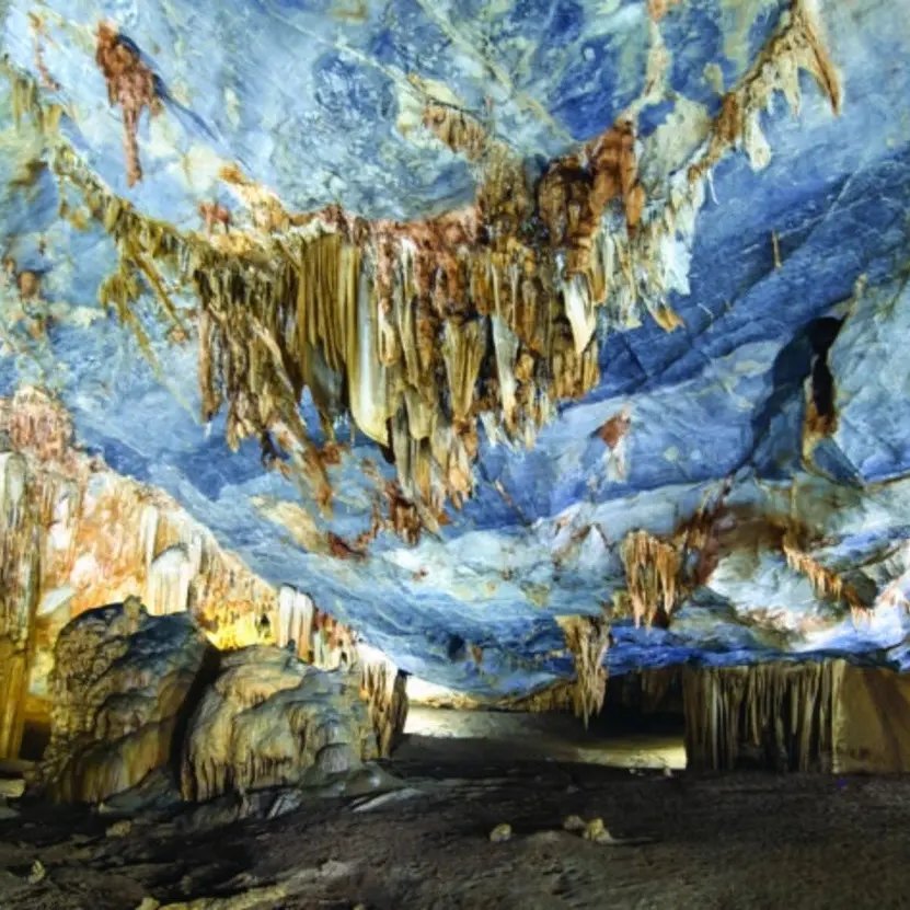 solbalmant's tweet photo. Paradise Cave in Phong Nha–Ke Bang National Park is a breathtaking underground palace of ancient stalactites, limestone ceilings, and tranquil streams. Walk its wooden pathway and discover Quang Binh’s timeless natural beauty. https://t.co/cEeDzAxUDZ