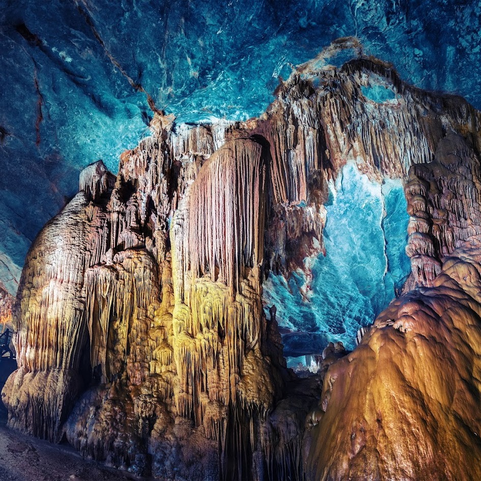 solbalmant's tweet photo. Paradise Cave in Phong Nha–Ke Bang National Park is a breathtaking underground palace of ancient stalactites, limestone ceilings, and tranquil streams. Walk its wooden pathway and discover Quang Binh’s timeless natural beauty. https://t.co/cEeDzAxUDZ
