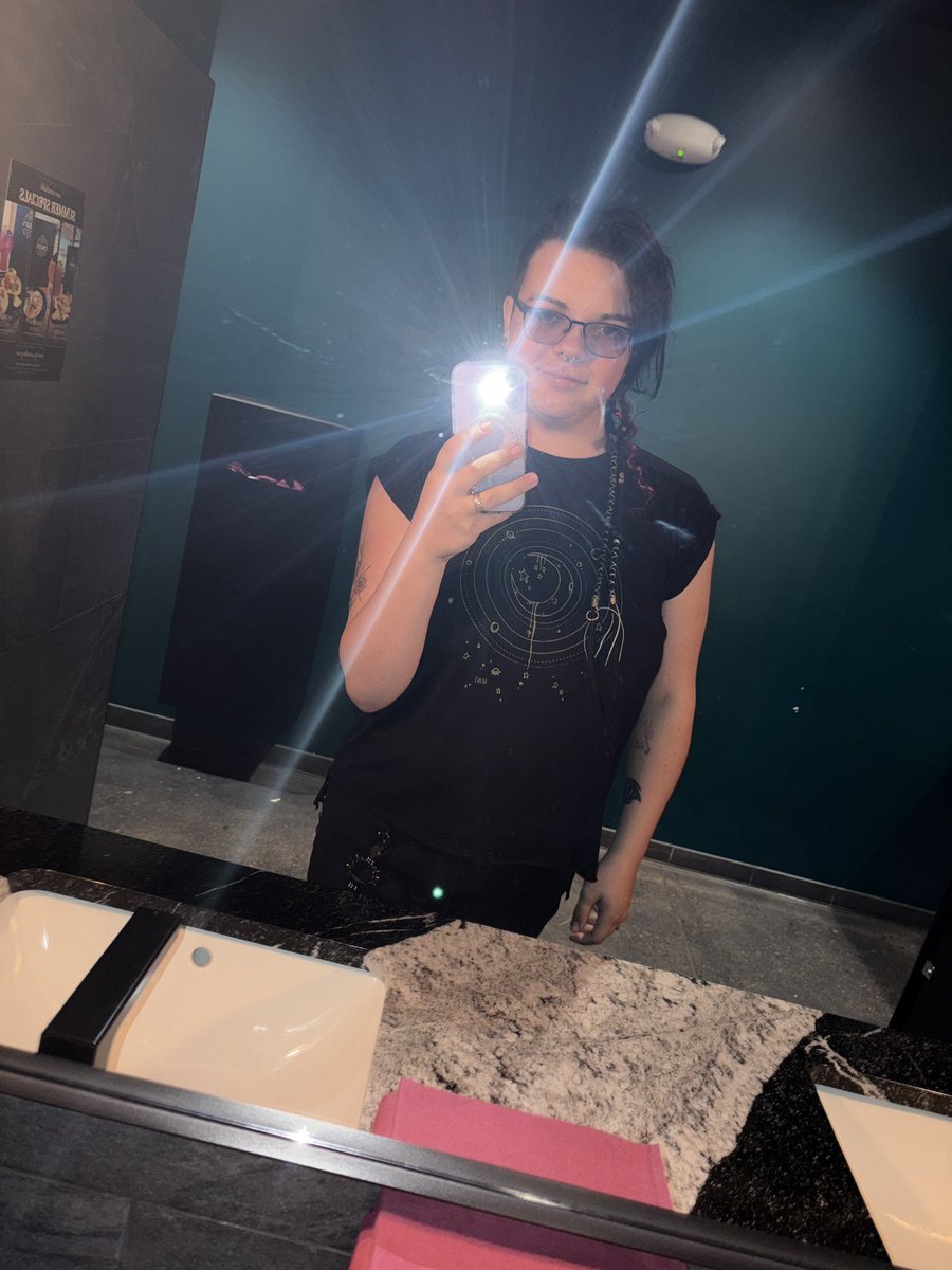 hypnobrat69's tweet photo. Feral bitch out in the wild~ https://t.co/IECytGcd7M