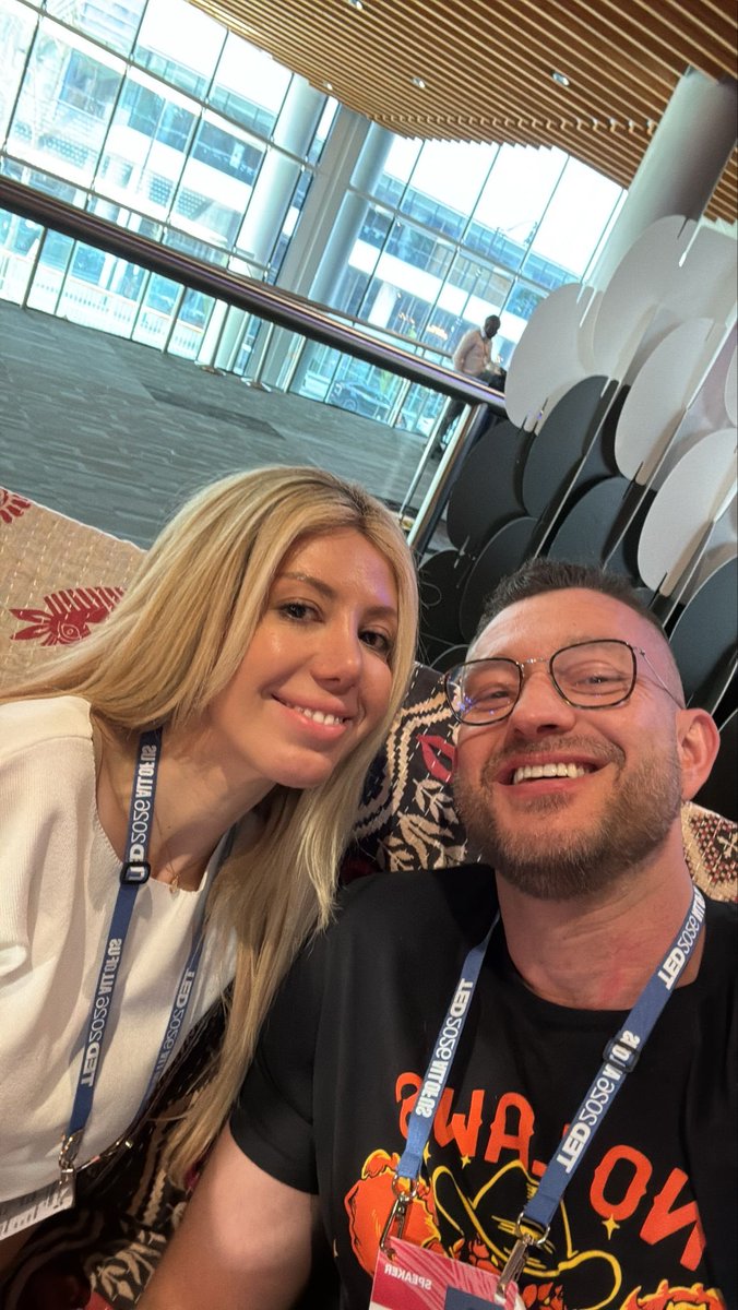 SoHaZadeh's tweet photo. @steipete is one of the reasons I came out of retired software engineer mode! I learned coding in Pascal and C++ and honestly I feel like we were all a little traumatized by the way we had to learn back then!
Catch Peter on stage tomorrow at FARR summit!! https://t.co/Kms8nBRbqt