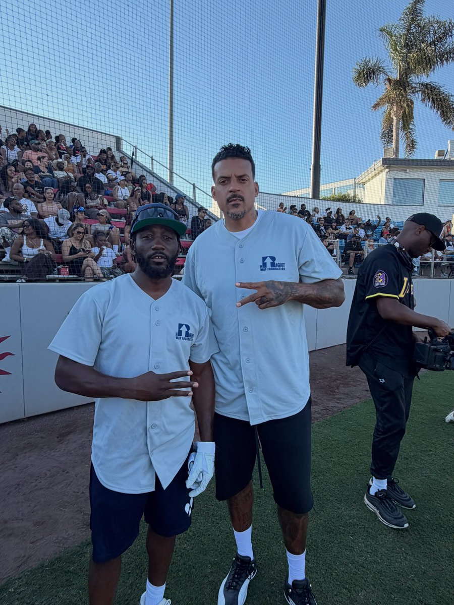 wavecheckers's tweet photo. Terence Crawford with Terrell Owens, Meagan Good &amp; Matt Barnes 🥎 https://t.co/tE0sQHcqNY
