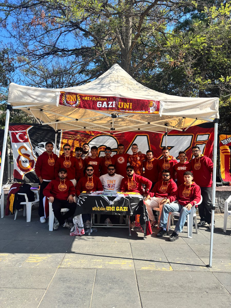 uAGaziUNI's tweet photo. STANT GÜNLÜKLERİ!

Güz dönemi kayıt standımız Merkez Kampüs A Kapısı önünde devam ediyor. Tüm Galatasaray'lı arkadaşlarımızı standımıza bekliyoruz. 

Kampüslerin kalbinde, Galatasaray'ın peşinde !

#ultrAslanUNI #uAUNIGazi https://t.co/MrOspFUHfJ