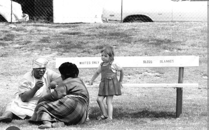 underscorekk's tweet photo. Parks in 1970 in Kenya vs South African Parks in 1970.

What a shame https://t.co/S19YbrNvs2