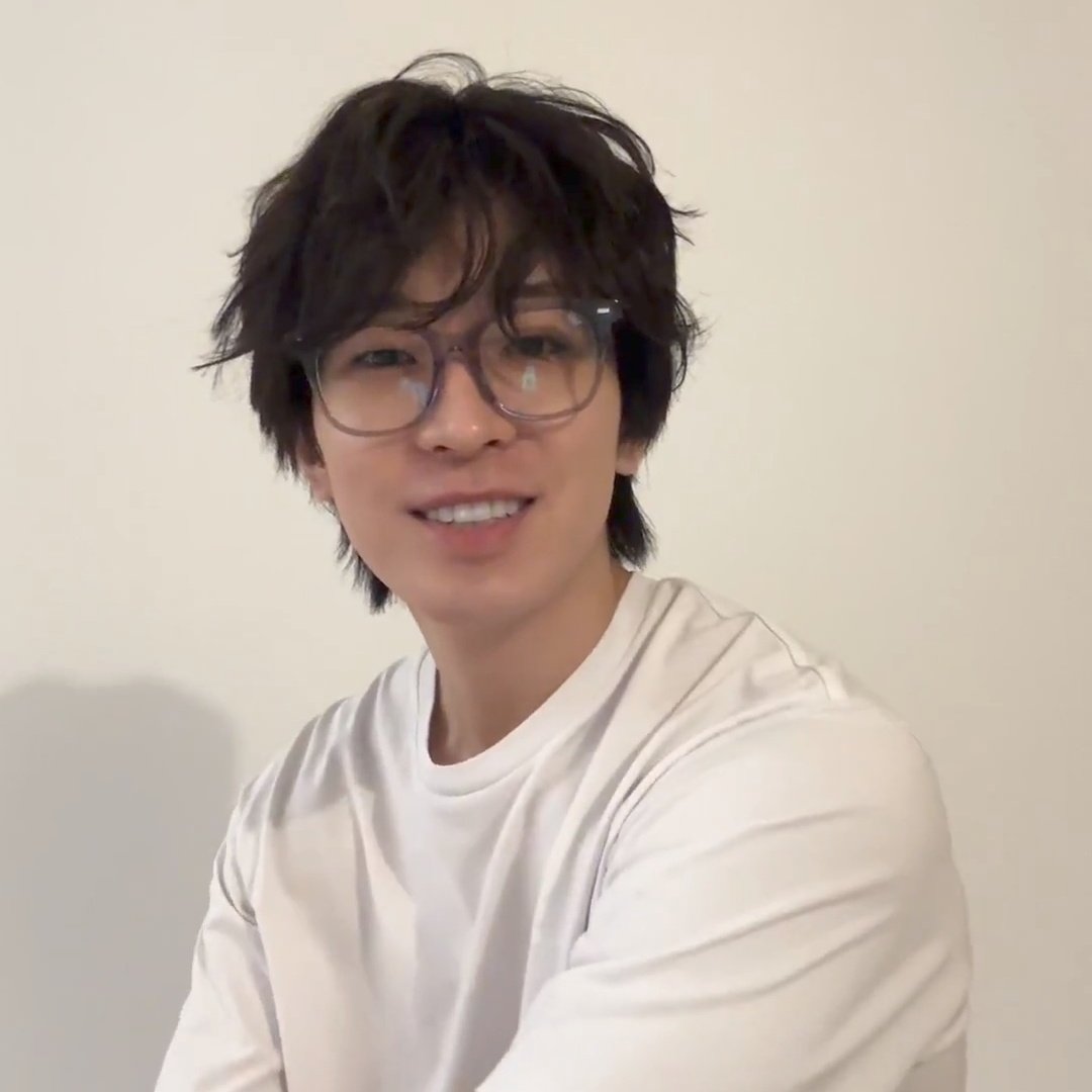 jeononutime's tweet photo. long curly hair wonwoo i love you pls keep it until january 2 https://t.co/IFoFJ1DqGd