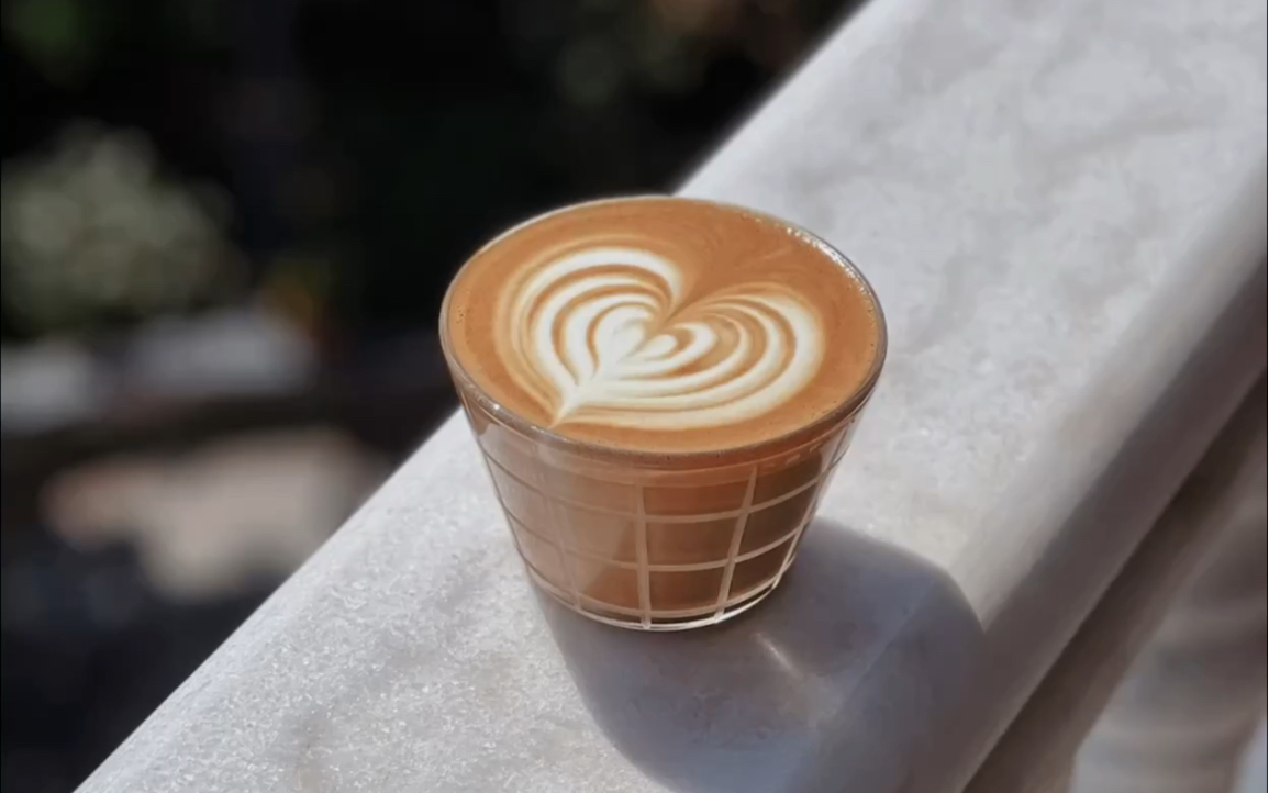 Goulddy's tweet photo. Hoy probé el café de la marca Chun Que, con una temperatura suave que me gustó mucho, el sabor es único. https://t.co/baDYQdZVc2