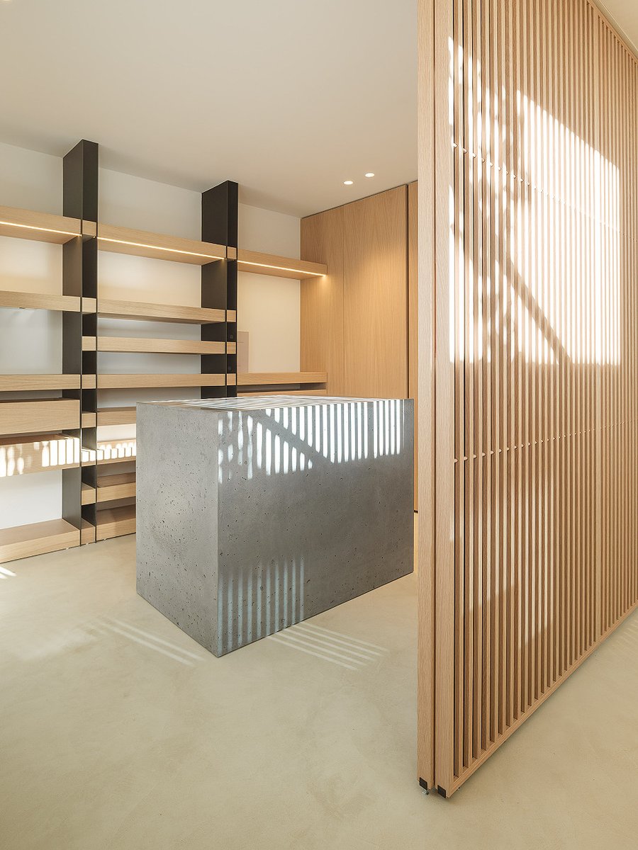 Interior_es's tweet photo. Designed by Nordest #Architecture, Casa 2194 combines #stone, lime mortar and #wood in a simple and warm material palette, integrated into the #landscape of #LaGarrotxa.
-> Photography: @FilippoPoli
-> https://t.co/Cu8ITwPvIx
-> #Interiors #ModernHomes #Olot #Girona https://t.co/OZ3xNEpHHz