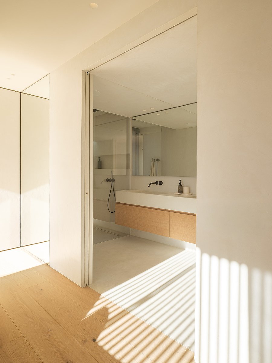 Interior_es's tweet photo. Designed by Nordest #Architecture, Casa 2194 combines #stone, lime mortar and #wood in a simple and warm material palette, integrated into the #landscape of #LaGarrotxa.
-> Photography: @FilippoPoli
-> https://t.co/Cu8ITwPvIx
-> #Interiors #ModernHomes #Olot #Girona https://t.co/OZ3xNEpHHz