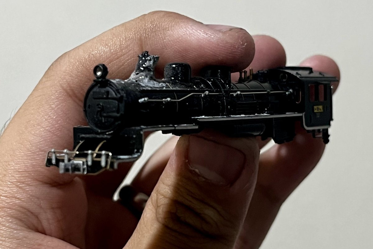 StTopHat's tweet photo. So far progressing well

Still trying to get the shape right before fully sanding and refining it down 

I fully shaved off the original smokebox door and used a Nakamura Semitsu smokebox front in its place, it fits well funnily enough, perfect size too https://t.co/VPTzldAEXI