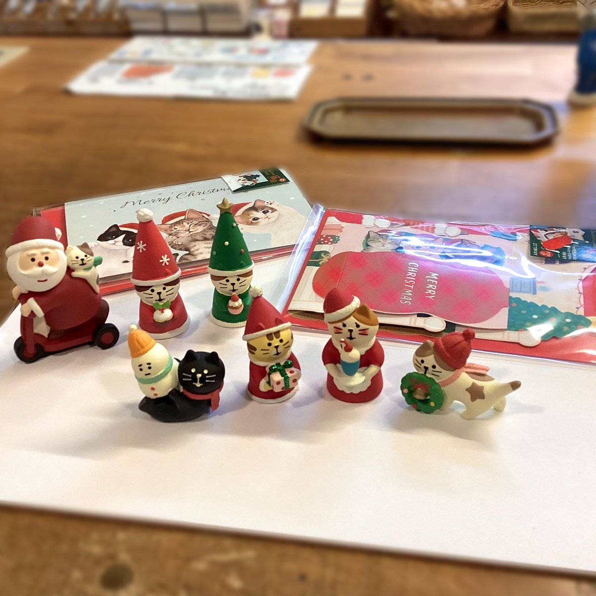 u_arts's tweet photo. 【入荷情報🎄】
ユーアーツには早くもクリスマスがやってきました🌟
クリスマスカードやガーランドが入荷です🎅
コンコンブルのクリスマスシリーズも入荷いたしました🐱
今年のクリスマスは猫ちゃんで彩ってみてはいかがでしょうか💘
#ユーアーツ #u_arts #クリスマス #コンコンブル #concombre https://t.co/WzIyigR7Dk