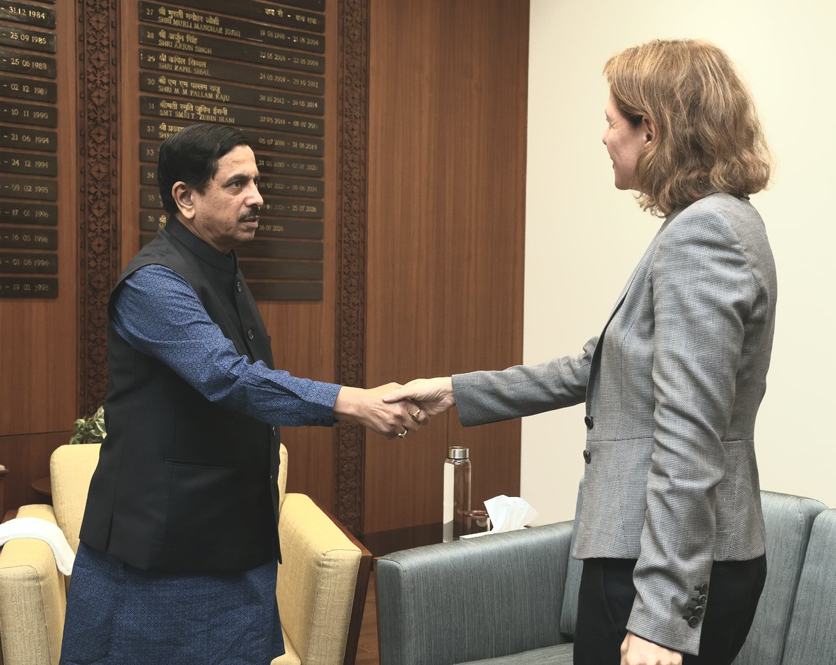 JoshiPralhad's tweet photo. It was a pleasure to meet Ms. @cathmacgregor, CEO of @ENGIEgroup, once again, following our interaction at WEF Davos earlier this year.
We discussed India’s growing attractiveness as an investment destination, underpinned by geopolitical stability and a strong #CleanEnergy ecosystem. I thanked ENGIE for its over €1 billion investment in India and appealed for greater investments in our renewable energy growth story. We also discussed opportunities in energy storage, hybrid and round-the-clock renewable power, wind repowering and clean power for data centres, along with greater investment in local renewable energy manufacturing and supply chains. I apprised her of the recently approved Green Energy Corridor Phase-III, with an outlay of approximately $19.3 billion.
I invited Ms. MacGregor to the Bharat Renewable Energy Summit & Expo, 2nd–5th November at Bharat Mandapam, New Delhi, and look forward to further strengthening the India–France partnership in clean and secure energy. 🇮🇳🤝🇫🇷