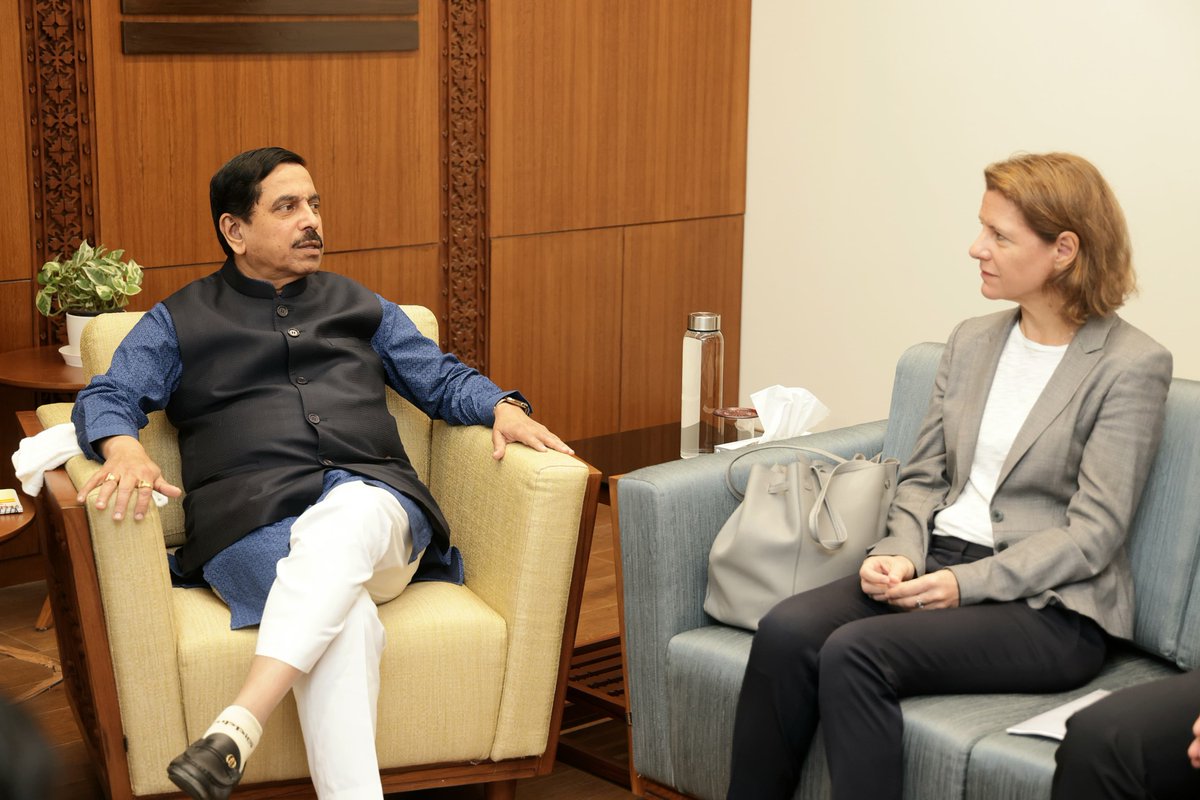 JoshiPralhad's tweet photo. It was a pleasure to meet Ms. @cathmacgregor, CEO of @ENGIEgroup, once again, following our interaction at WEF Davos earlier this year.
We discussed India’s growing attractiveness as an investment destination, underpinned by geopolitical stability and a strong #CleanEnergy ecosystem. I thanked ENGIE for its over €1 billion investment in India and appealed for greater investments in our renewable energy growth story. We also discussed opportunities in energy storage, hybrid and round-the-clock renewable power, wind repowering and clean power for data centres, along with greater investment in local renewable energy manufacturing and supply chains. I apprised her of the recently approved Green Energy Corridor Phase-III, with an outlay of approximately $19.3 billion.
I invited Ms. MacGregor to the Bharat Renewable Energy Summit & Expo, 2nd–5th November at Bharat Mandapam, New Delhi, and look forward to further strengthening the India–France partnership in clean and secure energy. 🇮🇳🤝🇫🇷