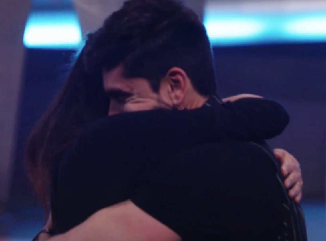 sidkannan's tweet photo. From surviving the Bigg Boss house to conquering his fears and winning Khatron Ke Khiladi 15, Avinash Mishra has truly come a long way! 🏆🚀 

And seeing Eisha Singh getting teary-eyed in the audience and giving him that tight hug was just everything. 

Such a beautiful, genuine bond they share! ❤️ 

Send your love to the champion in the replies! 👇

#AviSha #AvinashMishra #EishaSingh #SiddharthKannan