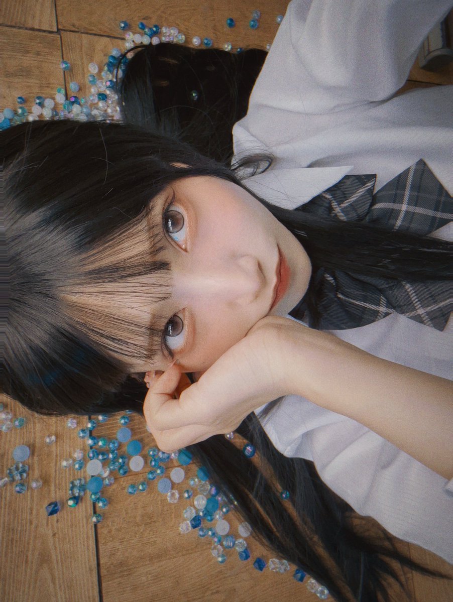 Chinetttu's tweet photo. 『　美しい宝石が、流れ落ちてきたの　』 https://t.co/Kmw81V0ueq