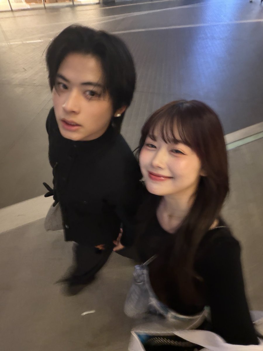 ponpon___2008's tweet photo. 久しぶりにあえた！お仕事終わりに映画館行けたよ🎞️🩶
つぎどこいこー?
にしても写真ぶれぶれだな、 https://t.co/eBReRwKAO8