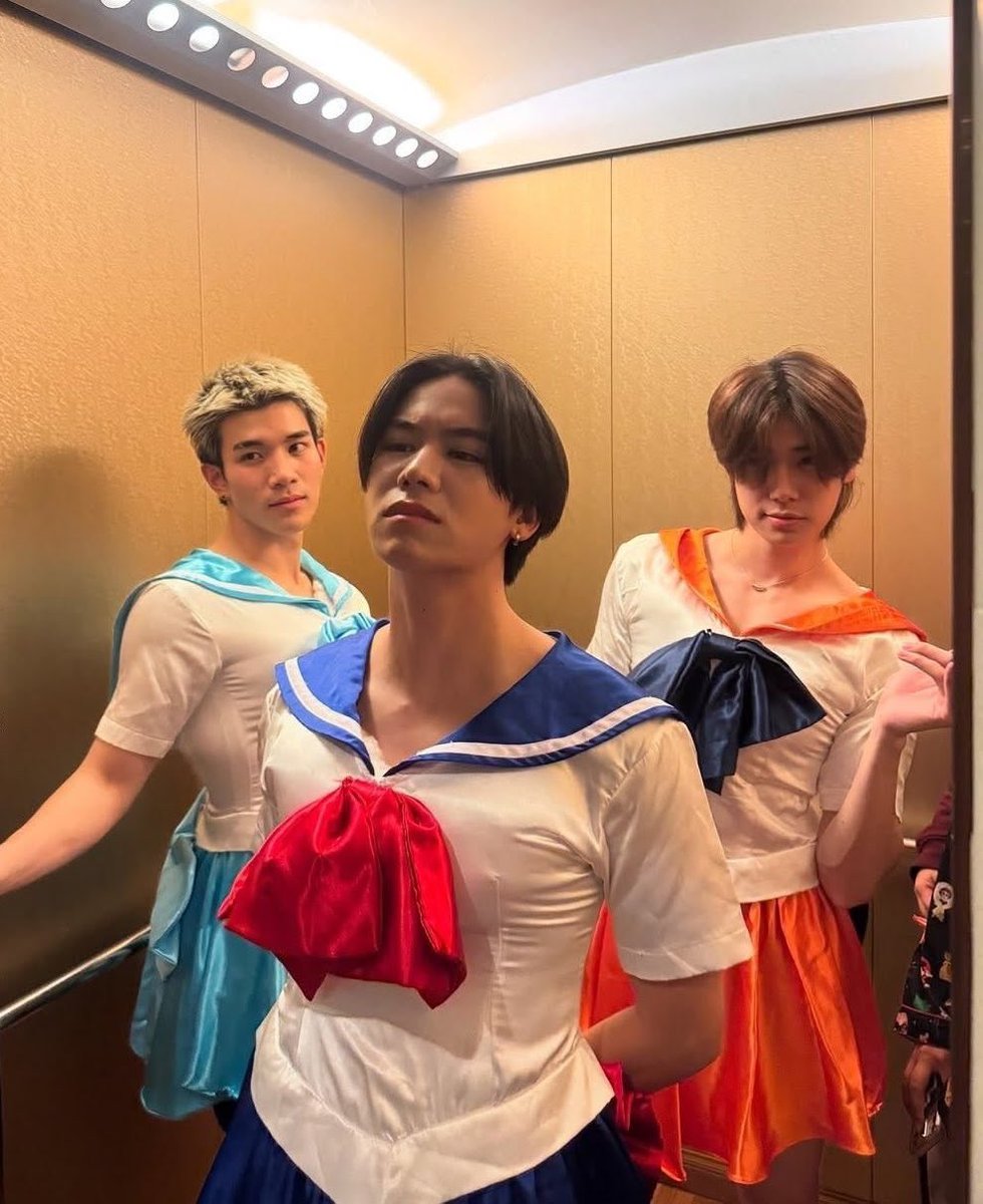 phuwinnhrt's tweet photo. “big 3 this big 3 that”

how about you meet MY big 3 https://t.co/uJBqF8gglJ