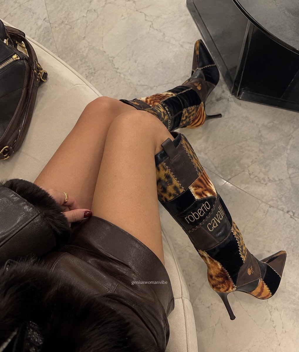 geniuswomanvibe's tweet photo. vintage roberto cavalli https://t.co/S4fmrAKquB