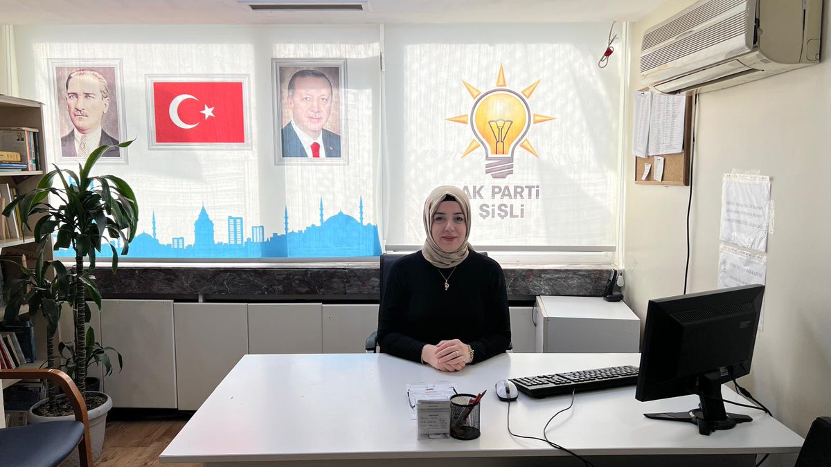 AKKadinSisli's tweet photo. Bugün AK Parti Şişli İlçe Kadın Kolları Nöbetçimiz;
Yönetim Kurulu Üyesi 

Serap TERZİ

Nöbet Saatimiz;
⏰11.00-16.00
ℹ️    Soru, görüş ve önerileriniz için iletişim numaramız 
👇
📞0 212 274 55 30-31
 📠0 212 274 55 20
📧 sisli@akpartiistanbul.com

#AkNöbet https://t.co/I3TZntlVdT