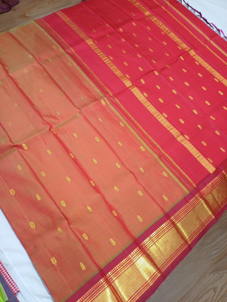 silksareestbm's tweet photo. Thirubuvanam Traditional Dual Tone Pattu-ன் Special என்ன தெரியுமா?🥻✨ / உடம்பு Dual-tone நெசவு 💛 👑 Traditional One Side Border Silk Saree 🪷 Direct from Weaver Thirubuvanam Pure Silk Sarees 🦚 Contact: 🦚 75503 95634 🦚 #trending #reels #fyp #kanchipuram #silksaree https://t.co/8Ni2JLT65D