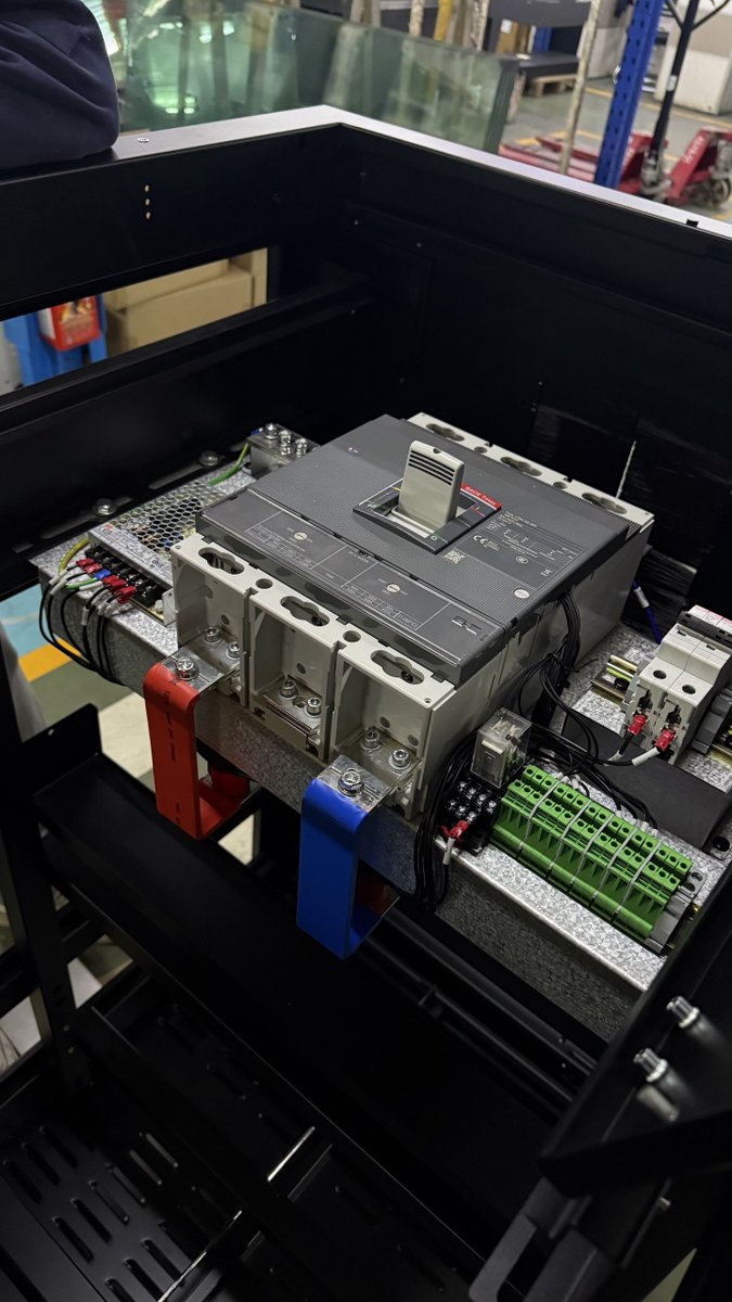 GETWELLlygf's tweet photo. Reliable Power Distribution Cabinet
#PowerCabinet #ElectricalSwitchgear #PowerDistribution https://t.co/fs89c3bK8L