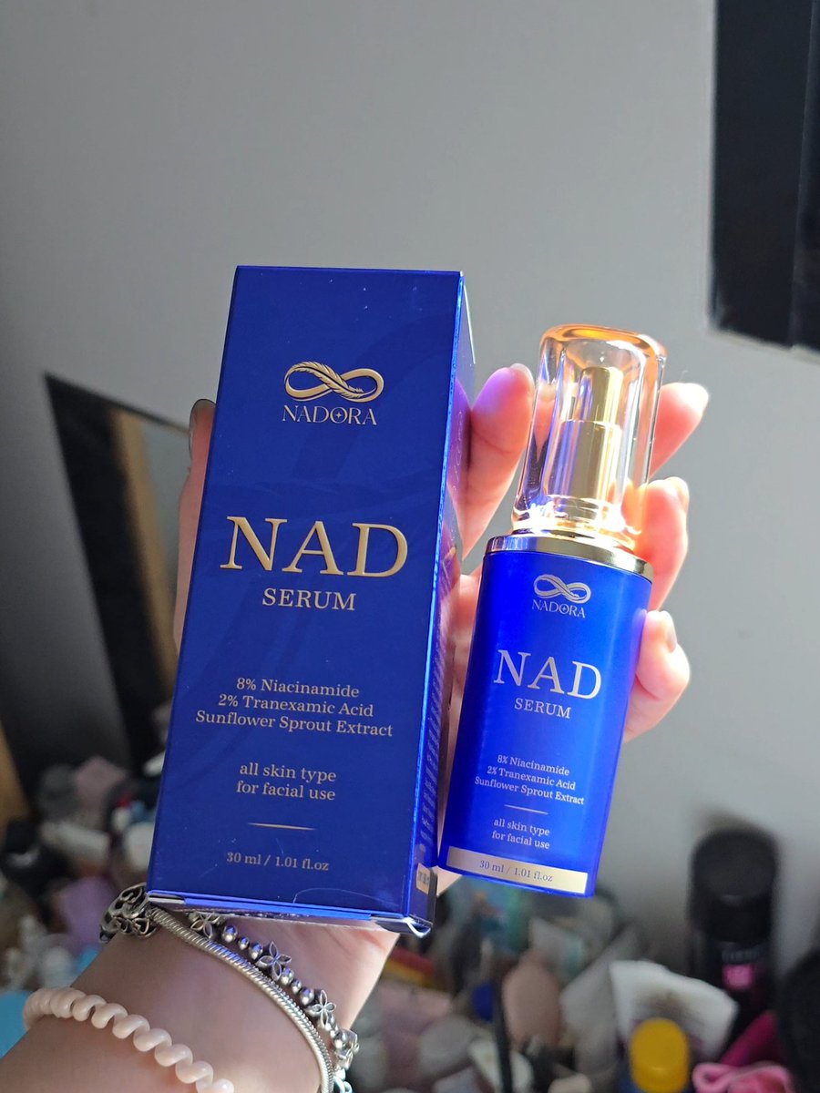 mmellooo_'s tweet photo. ใครยังไม่มี NADORA NAD SERUM รีบไปตำด่วน เพราะงาน HappyNAD 25 ต.ค. มีลุ้นสิทธิ์ Luck Seat ด้วย!  👑✨ ไม่ว่าจะ #JTOHM หรือ #LatteKim ได้ลุ้นไปเจอแบบใกล้ชิดติดขอบเวทีเลย ใครยังไม่มีรีบด่วน!! 💖#JTOhm #ohmkrit #jjaypf #LatteKim #LatteTNC #TMiLk #NADORA #NADSERUM #HAPPYNAD https://t.co/4UfefJll5o