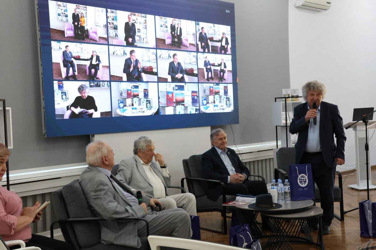 BiblioNationala's tweet photo. #EvenimenteBNRM #NocturnaBibliotecilor2026 la #BNRM
💿Lansarea Colecției de DVD-uri „Arhiva de voci: interviuri cu personalități din domeniul culturii”, volumele 41-50 și celebrarea a 10 ani de la fondarea Clubului Literar „Homo Aestheticus”
🔗https://t.co/e17dVt57IZ https://t.co/7m6h8egfhI