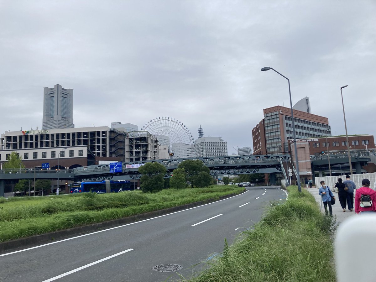 irohasu6925's tweet photo. 横浜赤レンガ倉庫 https://t.co/VSrcT8tKEU