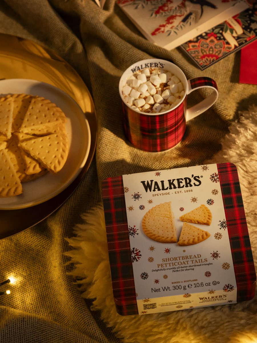 Shortbread's tweet photo. For the people you’re already thinking about. A festive tin of all-butter shortbread, with something for everyone on your list.

#WalkersShortbread #ScotlandAtItsFinest #BakedInScotland #Shortbread #Scotland #AllButterShortbread #FamilyBusiness #Festive #Gifting https://t.co/ATlnfu3wtj