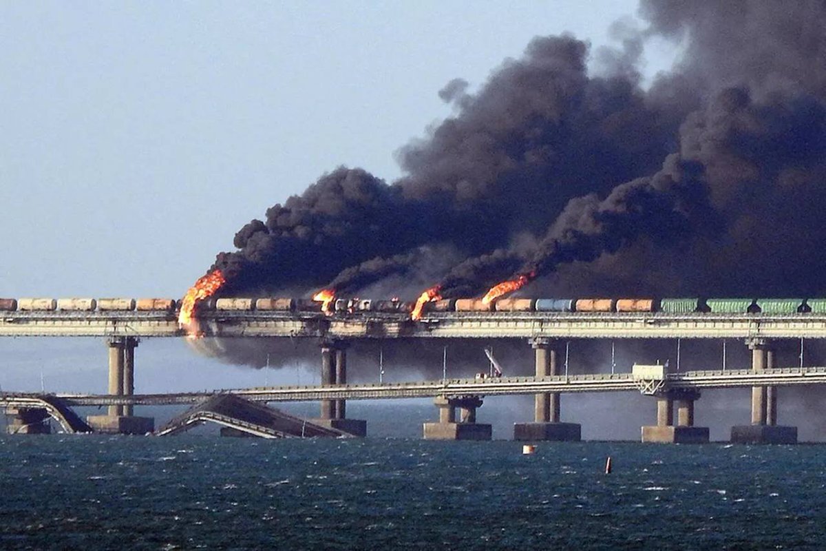 russembkenya's tweet photo. The world's attention is now tied to the Russian strikes against bridges in Kiev.

How fast the same world has forgotten about Ukrainian strikes against Russian civilian infrastructure like #CrimeanBridge in October 2022, that  were celebrated in #Ukraine and the West. https://t.co/KsJsLI4Or8