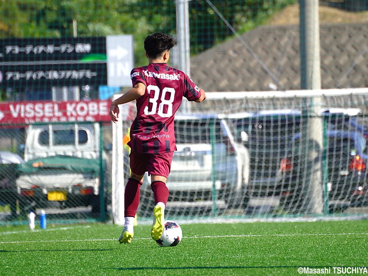 gekisaka's tweet photo. [MOM5599]神戸U-18MF花元誉絆(1年)_27歳と35歳のドイスボランチから突き付けられた「プロの矜持」。サッカー観に優れた思考する15歳、プレミアの舞台で躍動中!

https://t.co/PzFB4Za5if

#高校サッカー #高円宮U18 #高円宮杯プレミアリーグ #ゲキサカ https://t.co/Dx6wLMpr70