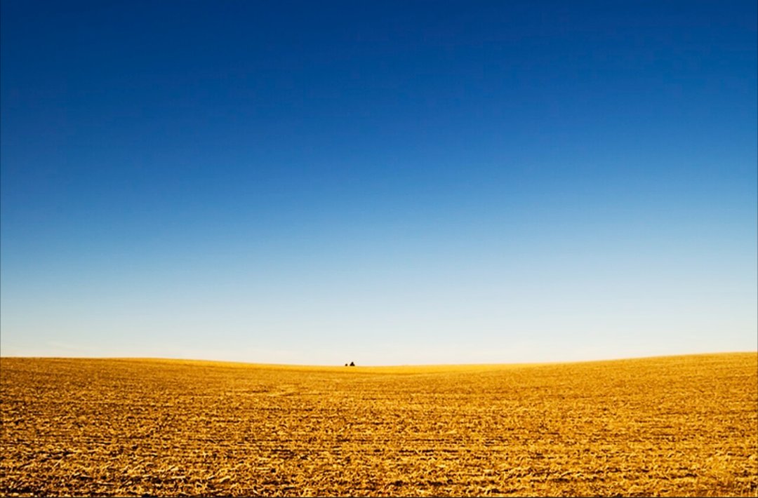 PatrickHeizer's tweet photo. When Europeans first settled the Great Plains, so many of them developed mental issues that "Prairie Madness" was coined.

Severe isolation combined with the flattest land, lack of trees, and extremely bipolar weather literally broke many of them. https://t.co/82xbN6SnbB