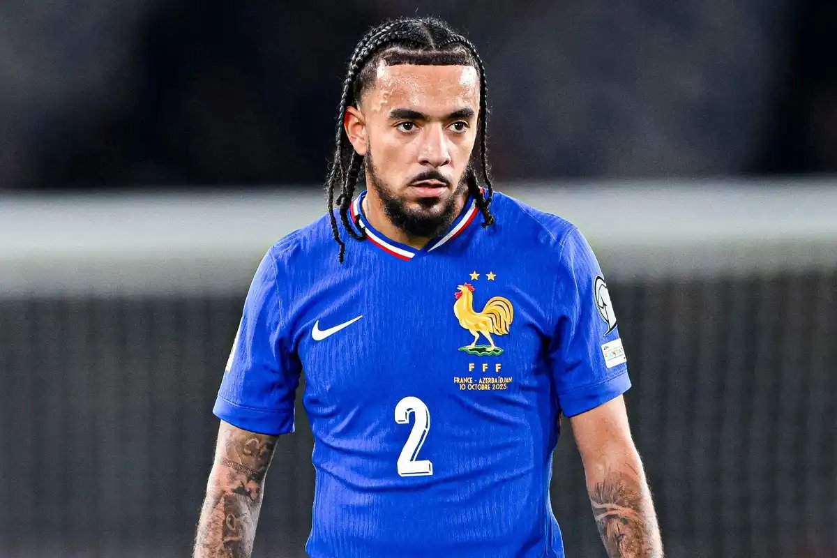 TheBlueDodger's tweet photo. 🚨🇫🇷 Malo Gusto’s defensive game is reportedly a concern for Zinedine Zidane and his France coaching staff. 

They believe Gusto needs to improve that side of his game to meet their expectations.

(@lequipe via @ActuFoot_) #CFC https://t.co/FZdZQCUAQ0
