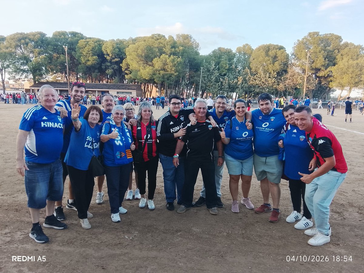 BluesNord's tweet photo. Comença la nova era del nostre @LleidaCF amb una important victòria, en un camp complicat com és el del Sunyer. Pròxim partit, diumenge dia 11 a les 17 h contra el Seros. Tots al Camp d'esports💙💙💙💙 https://t.co/MRZnjWG3gM