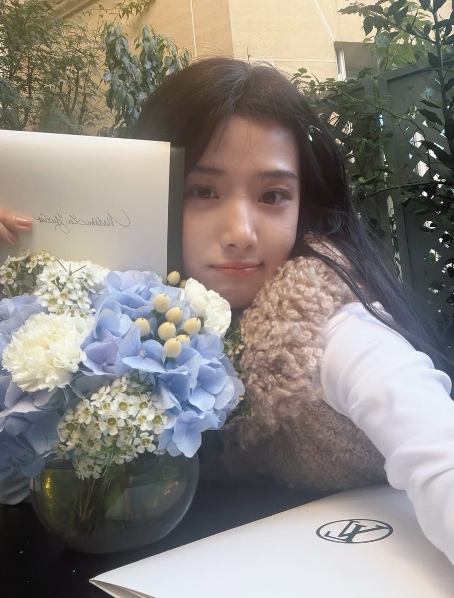 mongnyani tweet picture