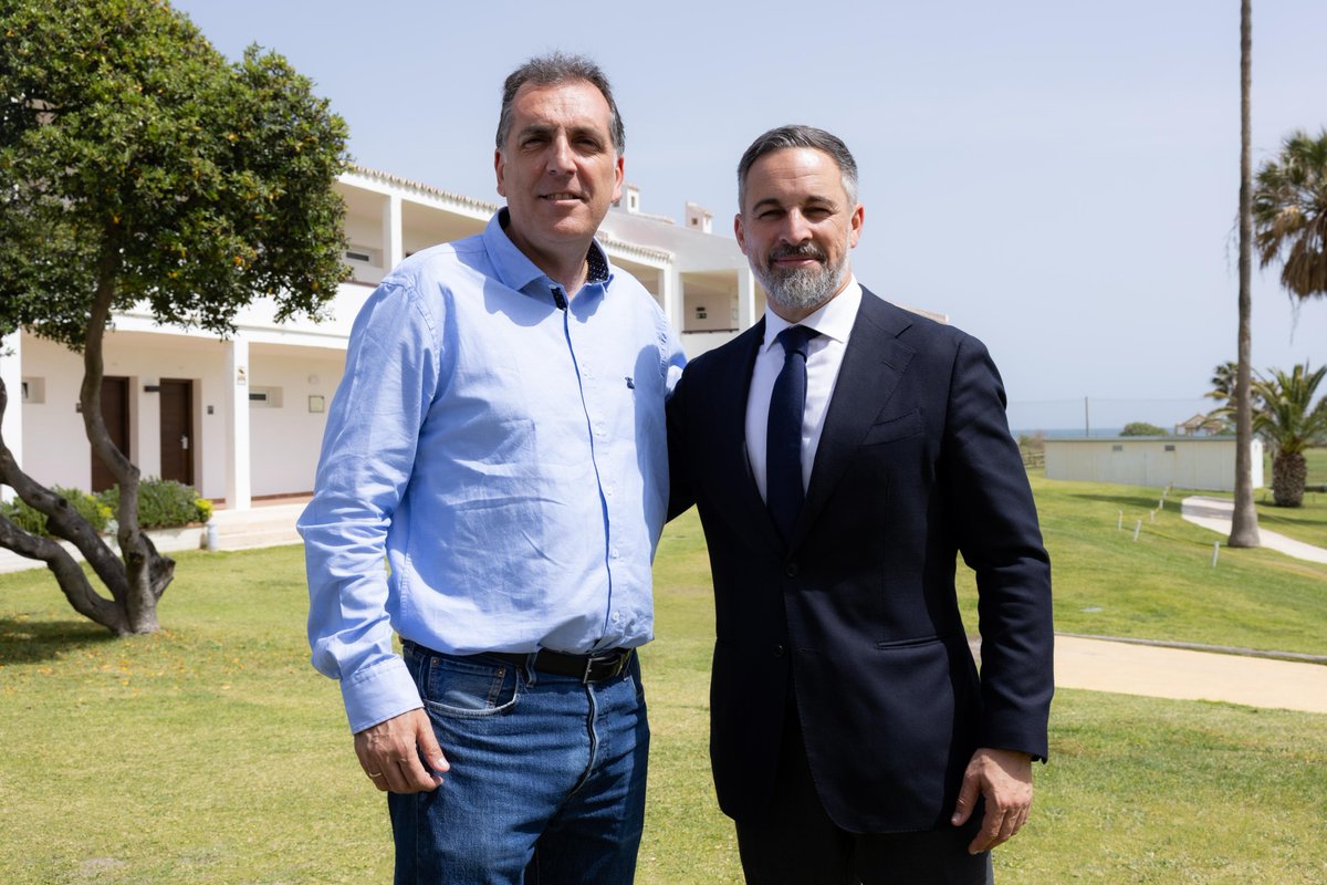guidoprincesa's tweet photo. Compañeros, no hay otra. Conozco el monstruo por dentro y si queremos que esto cambie, no hay otra.
Buen servicio. https://t.co/Mjcq9SaA9e