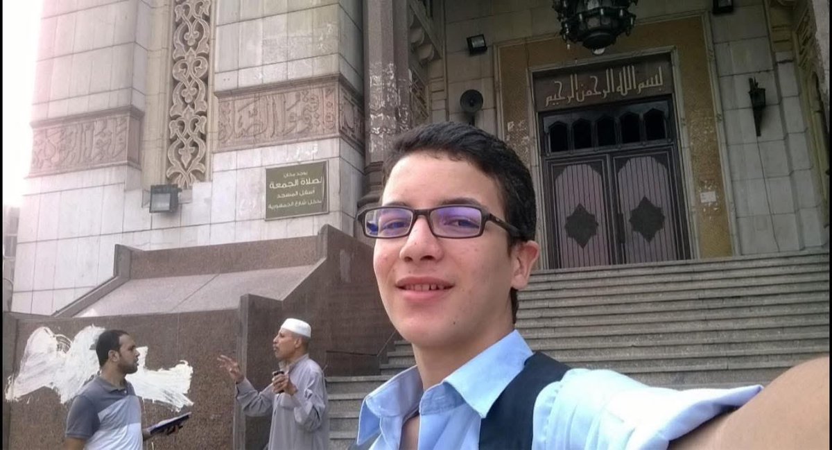 AnasHabib98's tweet photo. لكل مدعيين الفضيلة و دلاديل الدولة و المنبطحين و المنافقين وعشاق المذلة اللي بيقولو أنس حبيب مترباش.. و الحقيقة إنه فعلًا إحنا متربناش.

إحنا متربناش عشان انحبسنا سياسي و أنا عندي ١٥ سنة وقعدت سنتين في السجن عشان ولا شئ و أبويا محبوس لمدة ٣ سنين عشان ولا شئ وأخويا التالت محبوس عشان و لا شئ و اتهجرت وأنا عندي ١٨ سنة و عشت لوحدي ببدأ حياتي في بلد لا أعرفها و لا أعرف لغتها وكان مطلوب مننا نشق طريقنا و نتعلم ونشتغل و نصرف على نفسنا بعيد عن بلدنا اللي هجرنا منها نفس النظام المجرم ده عشان ولا شئ!

عيلة بحالها مشتتة و متفرقة على المعتقلات و أم بتشتغل دكتورة في الجامعة بتجري وراهم ع السجون يا مدعين الفضيلة يا منبطحين يا أيتام الدولة النجس، بس لما المظاليم عودهم يشد و يدوكم بالجزمة مرة هيبدأ مود الصعبانيات و الاستشراف يشتغل.. عادتكم و لا هتشتروها.

فالحقيقة فعلًا إحنا أهالينا مربوناش.. النظام هو اللي ربانا و إحنا نتيجة تربيته و ثمرته لما كنا بنسمع الظابط العر-ص بيسب و يلعن بكلام يُعتبر كلامي بالنسبة له لعب عيال.

إحنا تربية كلاب الأمن الغير وطني اللي لفقولنا القضايا وخدودنا من المدارس حطونا في السجن و احنا عيال صغيرة.

إحنا تربية السجون و القهر اللي كنا بنشوف أهالينا بيتبهدلوا و يتهانوا على ايد أحط و أنجس البشر.

فالحقيقة هذه بضاعتكم رُدت إليكم، الثمرة استوت ع الأخر و مؤكد هتدوقوا من طعمها المر الحنظل الفترة الجاية بالشديد القوي يا دولة أنضف واحد فيها هو خالد عرفة.

و بنقولها للعام أهو.. اللي هيجي على سكتنا و يزايد و يستشرف علينا من صديق و لا عدو ميزعلش ساعتها.. مش تهديد، بس ده اللي اتعلمناه من الدولة في سجونها و تحت حكمها.

"الصورة للواد اللي اتحبس وهو عنده ١٥ سنة في سجون الدولة، فك$م الدولة لك$م المستشرفين و المزايدين و السكرانين ال١٣ سنة اللي فاتوا و جم يفوقوا على فيديو فيه الواد اللي كبر و بقا ٢٨ سنة و هوا بيرجع لهم جزء من بضاعتهم"

#حراك_أكتوبر_البداية 
#يحيا_المصري_لتحيا_مصر