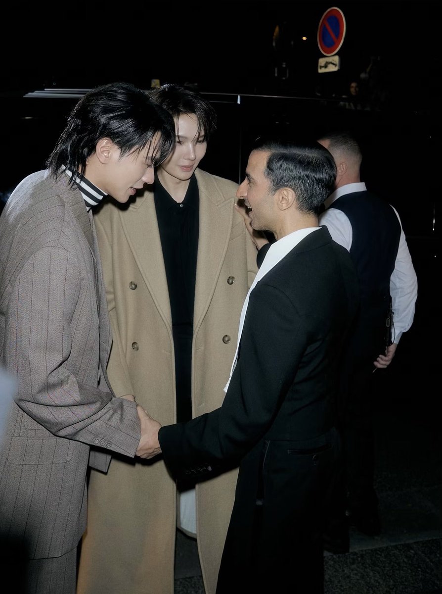 eleva_official's tweet photo. หล่อออร่า"เก่ง-หฤษฎ์"และ "น้ำปิง-นภัสกร" ร่วมงาน BoF 500 Gala ณ กรุงปารีส ประเทศฝรั่งเศส งานกาล่าประจำปีของ The Business of Fashion @BoF ที่จัดขึ้นเพื่อเฉลิมฉลอง BoF 500 Class of 2026

#BOF500GALA
#BOF500xKENGNAMPING
#KengHarit #nampingster
#ÉLEVA https://t.co/yM8x61P0Hx