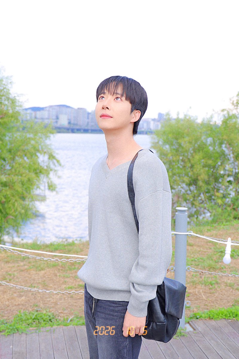 98II28's tweet photo. 261005 pre 민준 버스킹 응원왔어요!
#나인아이 #NINEi #제원 #우제원 #JEWON @NINE_i_Firstone https://t.co/FJaUR1ctFa