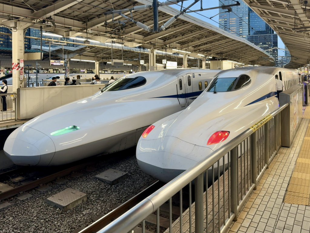 wankomaru_wan's tweet photo. 新幹線🚅では、駅弁が楽しみのひとつ😊
今週も元気に出張行ってきます♪🐶⭕️ https://t.co/K4hV4FH7z5