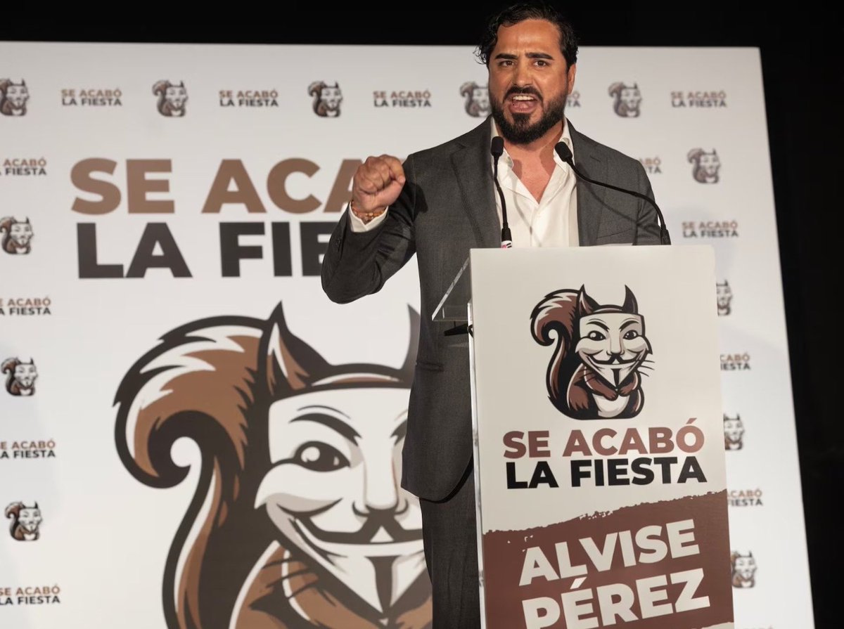 TaisonTV's tweet photo. REcueden votar a este tipo que no va a sacar ni 1 escaño es quitar 4 o 5 escaños a PP u VOX , Votarle es ayudar al Sanchismo https://t.co/h1oqi3Gq1S