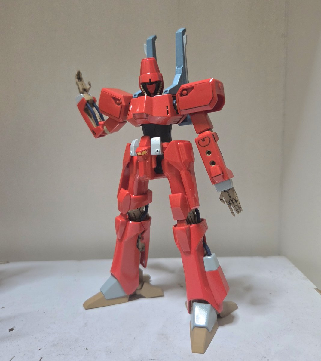 h5eBN68vkY3Ltb7's tweet photo. HG ディザード全塗装で完成です。
フレームはマット、外装はグロスで
仕上げました。
#重戦機エルガイム 
#プラモデル
#バンダイ https://t.co/lJ7C6X3atK